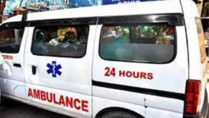 युवक की मौत के बाद उसका शव लेकर अमरोहा उत्तर प्रदेश गया एंबुलेंस चालक अजीब मुसीबत में घिर गया।