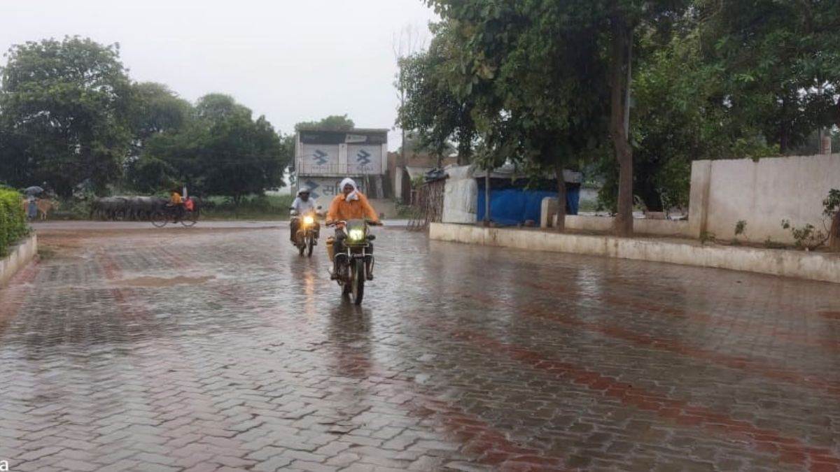 in october the savannah showers added coolness to the climate farmers unhappy with the mood of the weather