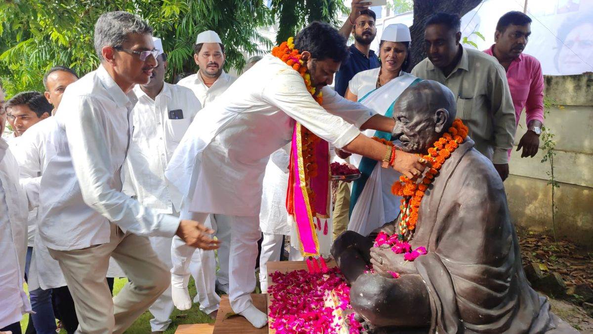 upcc brijlal khabri will start work with six upcc regional presidents