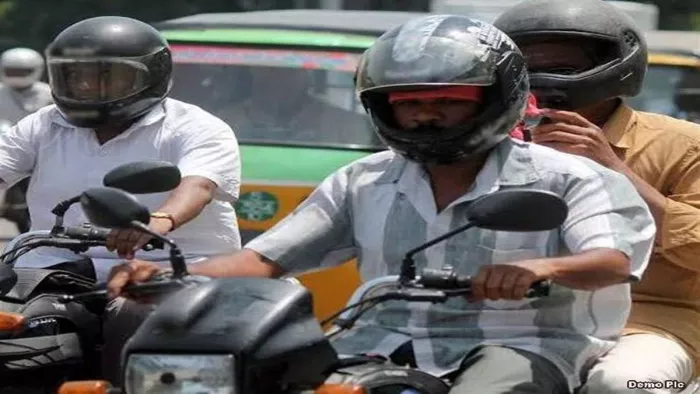 बिना हेलमेट व सीट बेल्ट के वाहन चलाने वालों के खिलाफ एक बार फिर ट्रैफिक पुलिस कार्रवाई करेगी।