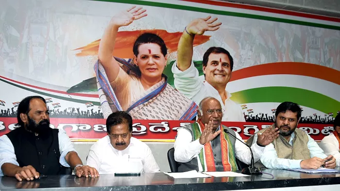 मल्लिकार्जुन खड़गे ने उदयपुर घोषणा पत्र को लागू करने पर दिया बल। (फोटो- एएनआइ)