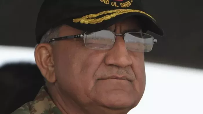 पाकिस्तान के सेना प्रमुख जनरल कमर जावेद बाजवा ने शनिवार को एक बड़ी चेतावनी दी।