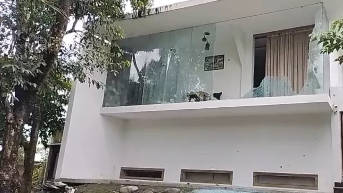 यमकेश्वर प्रखंड के गंगा भोगपुर स्थित रिसार्ट की रिसेप्शनिस्ट हत्याकांड में एसआइटी की बड़ी कार्रवाई की है।