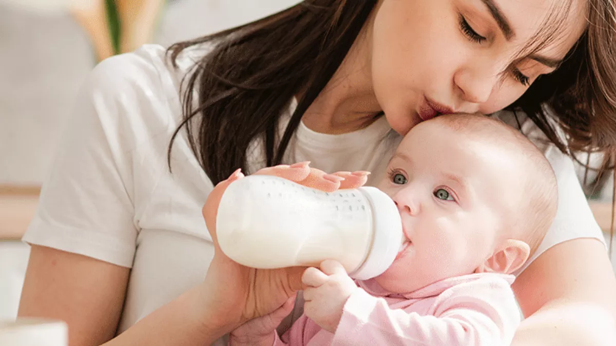 बच्चों की इम्‍यूनिटी और शारीरिक विकास के लिए बेस्ट हैं ये Baby Milk Powder, देते है प्रोटीन और विटामिन