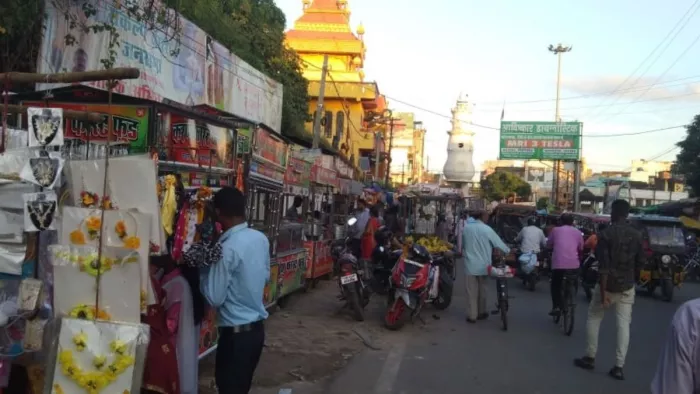 गिरिडीह में ट्रैफिक पुलिस वाहन जांच में मस्त, आम लोग जाम से त्रस्त