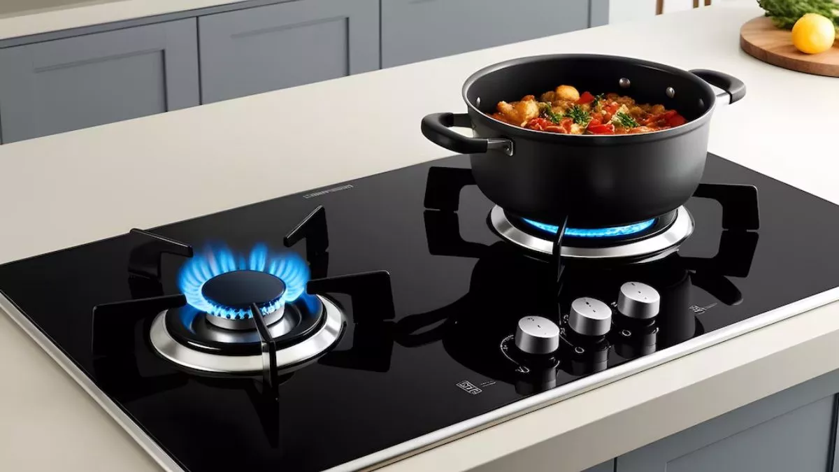 महंगाई की अकड़ को आग लगा रहे ये Bajaj-Pigeon जैसे ब्रांड के Gas Stove, कम कीमत देख फटाफट खरीद रहे लोग