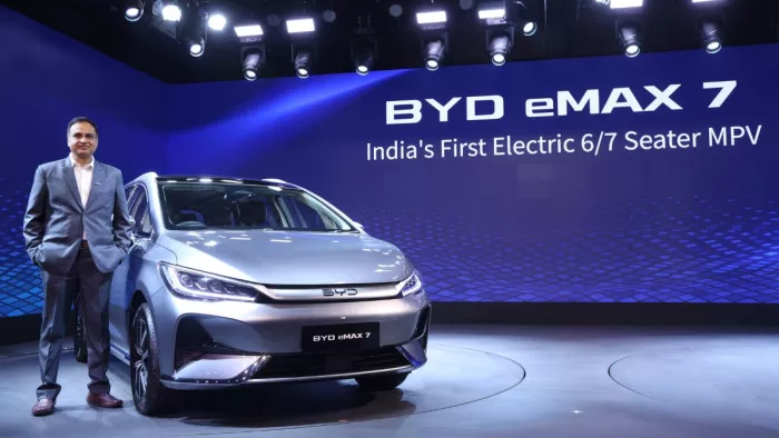BYD eMAX7 इलेक्ट्रिक एमपीवी भारतीय बाजार में हुई लॉन्च। जानें कीमत और फीचर्स की डिटेल।