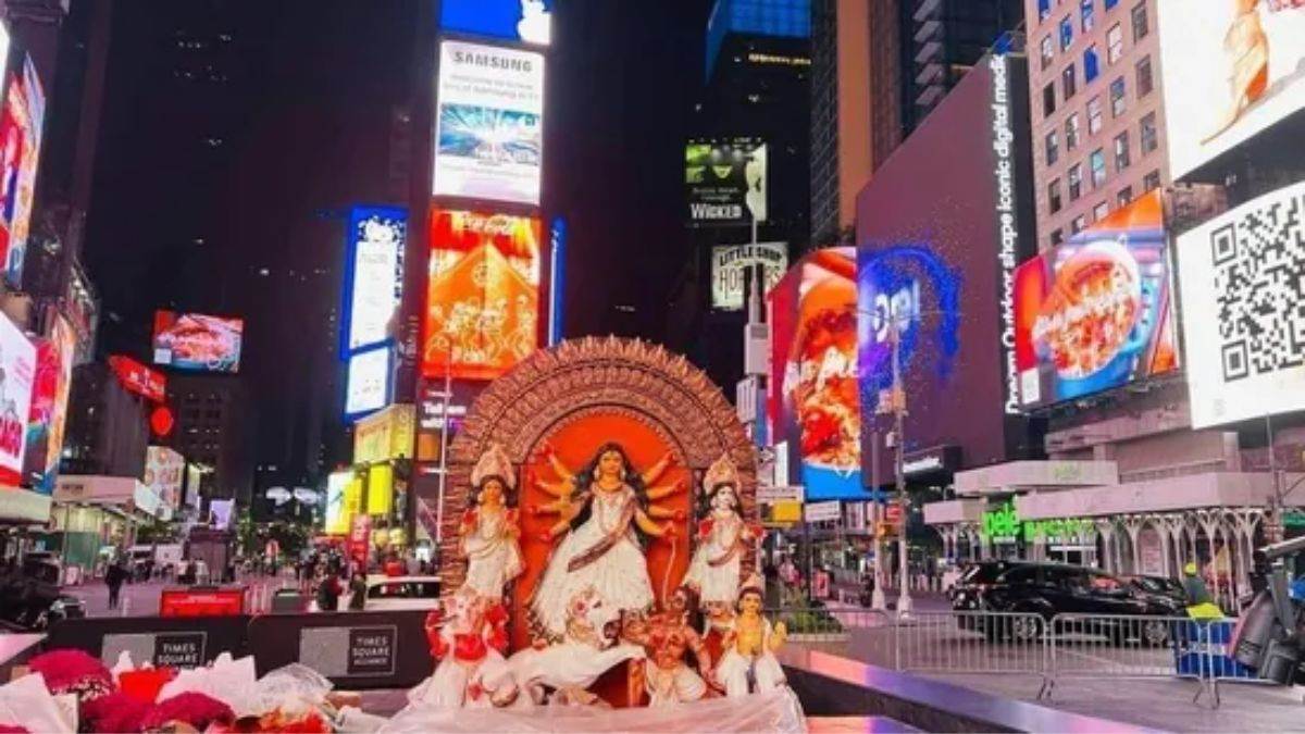 durga puja celebrated at times square for the first time see video