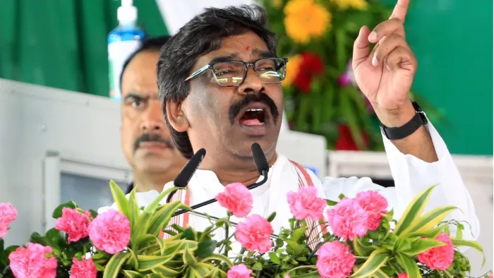 गोगो दीदी योजना के फॉर्म भरने पर हेमंत सोरेन ने लिया एक्शन (जागरण)