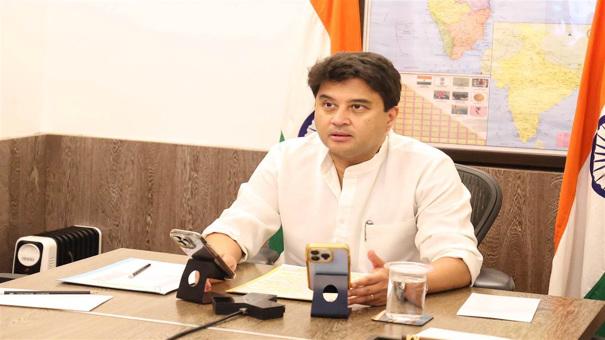 india aims for 10 percentage of 6g patents jyotiraditya scindia at imc2025