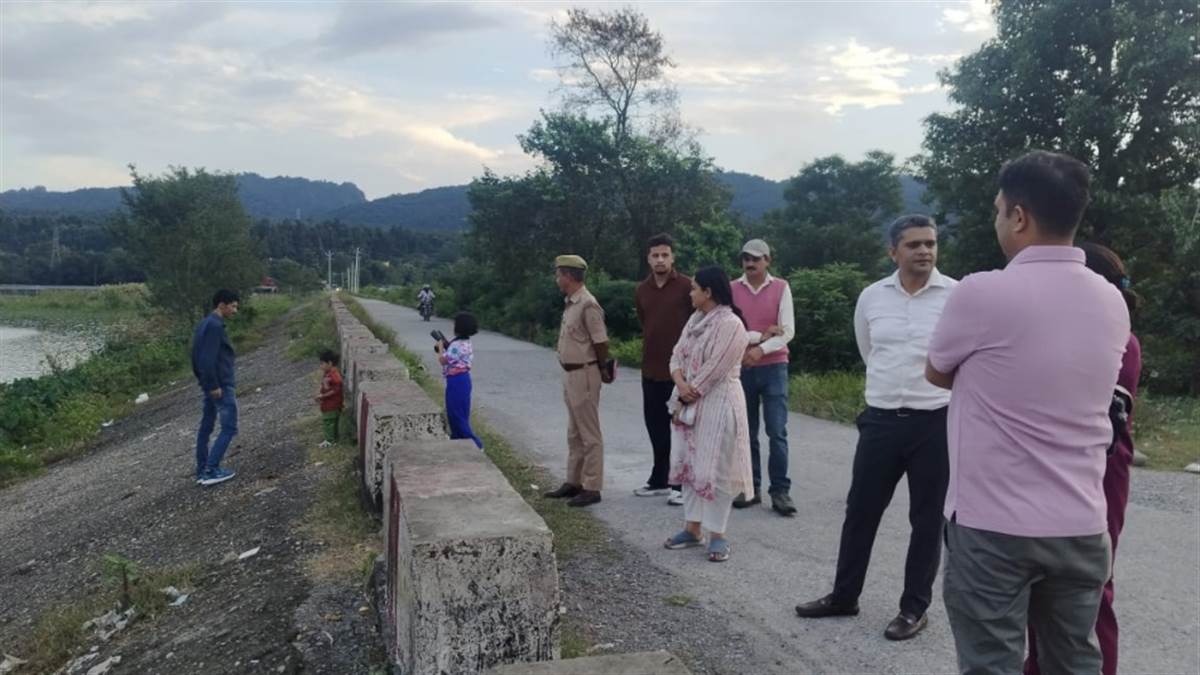 migratory birds arrive at asan wetland dehradun