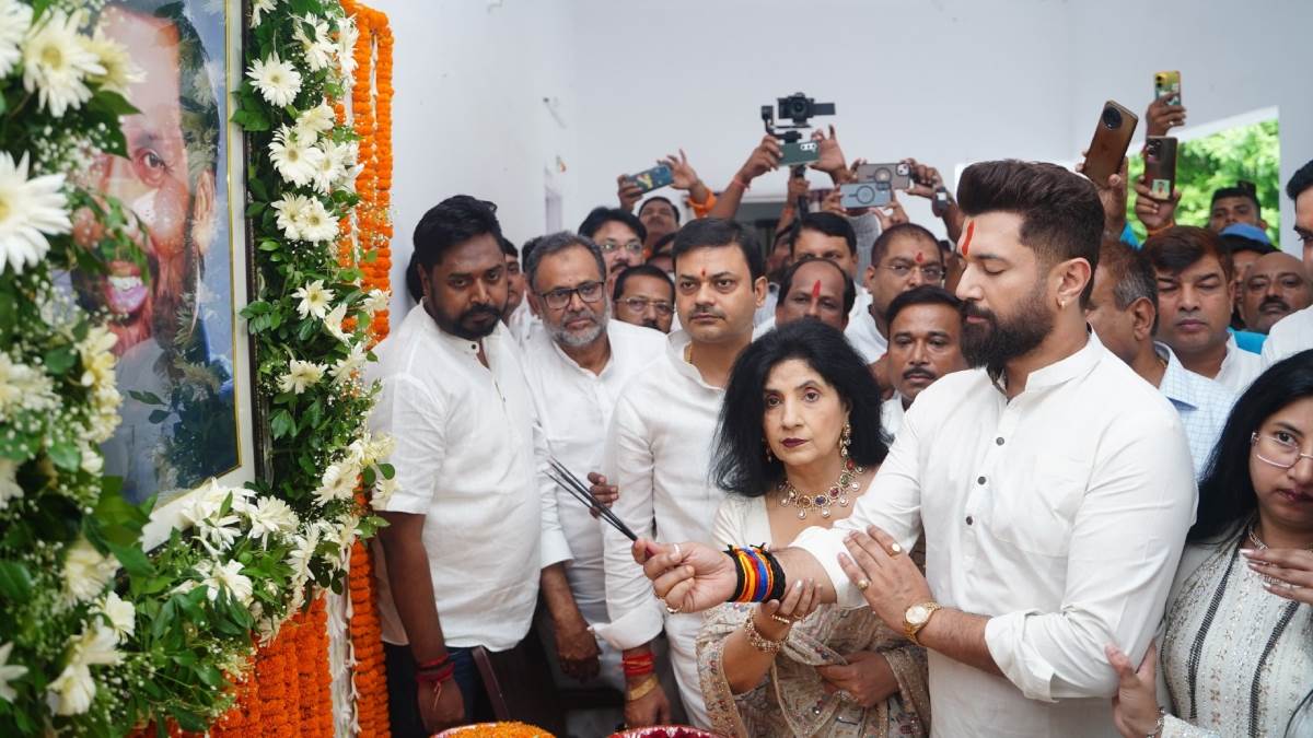 chirag paswan observes ram vilas paswan death anniversary in khagaria statement on nda seat sharing
