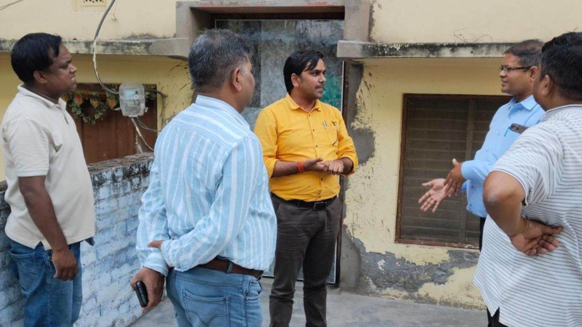 700 smart meters installed in a single day in this up district fir filed against people caught using stolen electricity to power coolers and fans