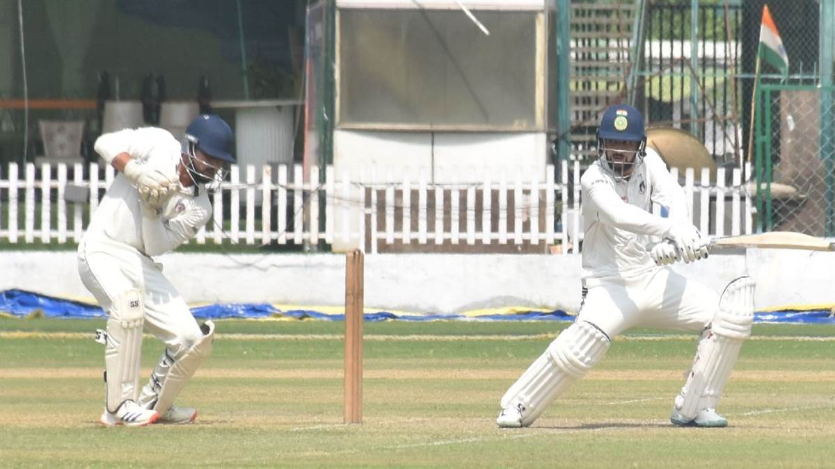 excellent batting performance by sameer rizvi in ranji trophy practice match at green park kanpur