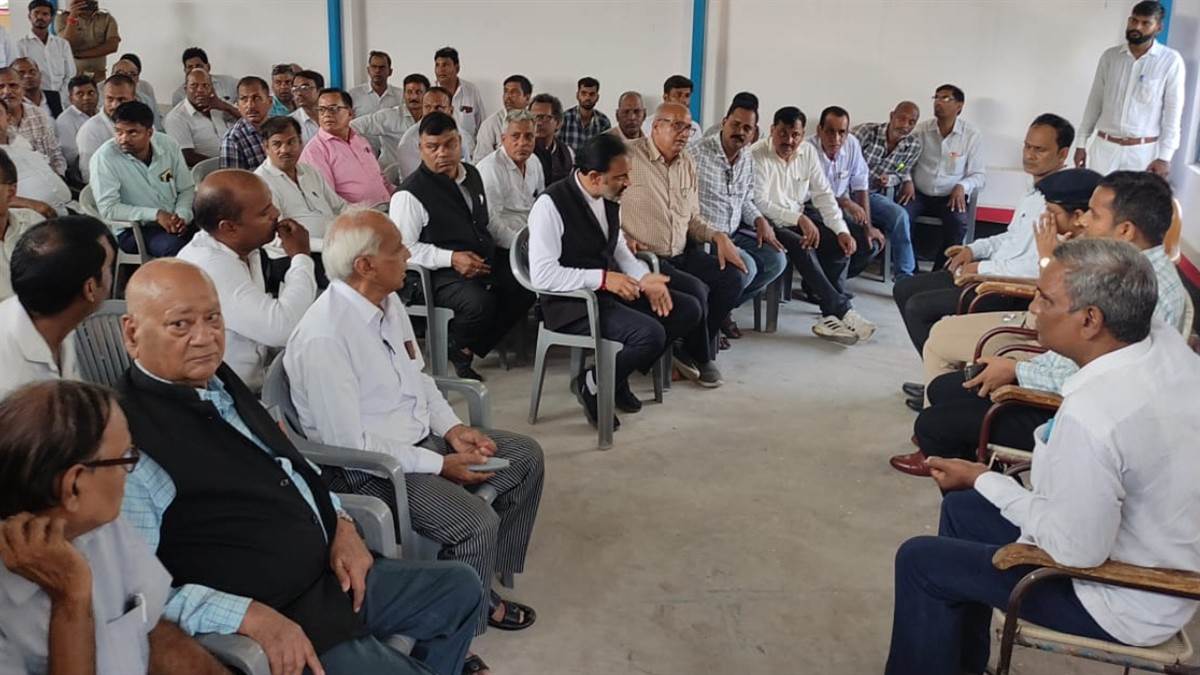 chunar advocate assault allegations spark protests over land dispute
