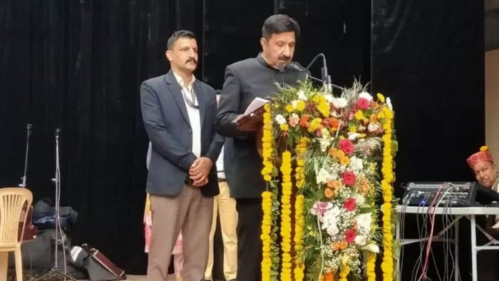 कुल्लू दशहरा समापन पर उपमुख्यमंत्री मुकेश अग्निहोत्री ने बढ़ाया बजंतरियों का भत्ता (फोटो: जागरण)