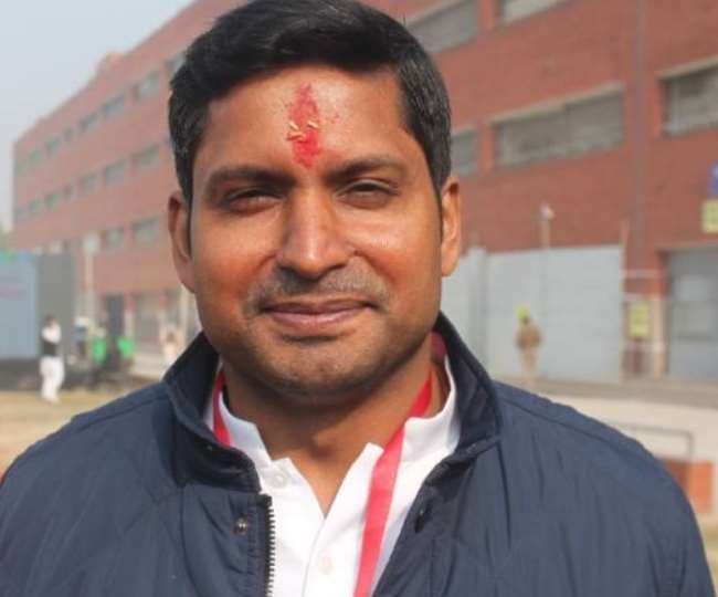 दुर्गा पार्क में पुराने छठ घाट पर पूजा को लेकर आम आदमी पार्टी व भाजपा के बीच आरोप-प्रत्यारोप का दौर।