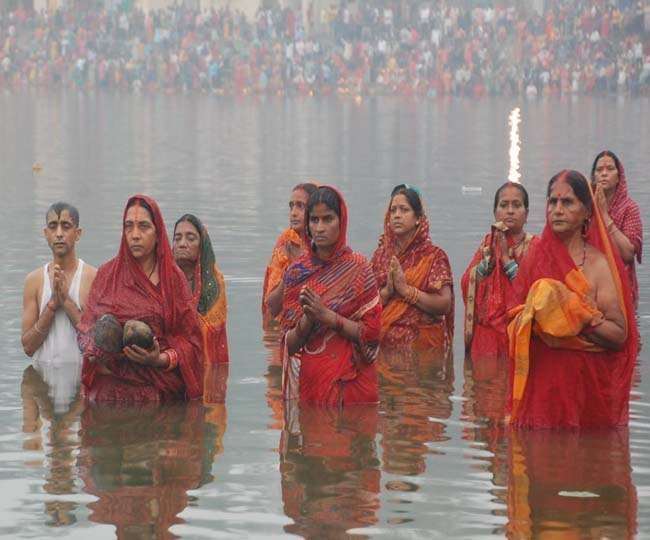 यमुनापार में 63 घाटों को छठ पूजा के लिए चिह्नित किया गया है।