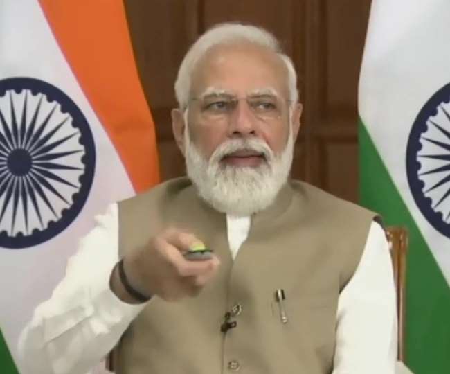 प्रधानमंत्री नरेंद्र मोदी ने सोमवार को वीडियो कांन्फ्रेंसिंग के जरिए पंढरपुर जाने वाले राजमार्गों के विस्तार की आधारशिला रखी...