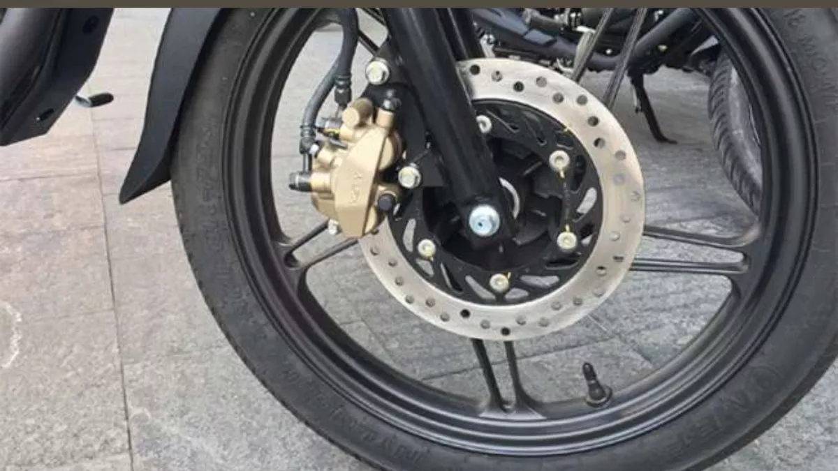 Disc Brake Holes: बाइक की डिस्क ब्रेक में आखिर क्यों किए जाते हैं छेद, सुरक्षा से जुड़ा है पूरा मामला
