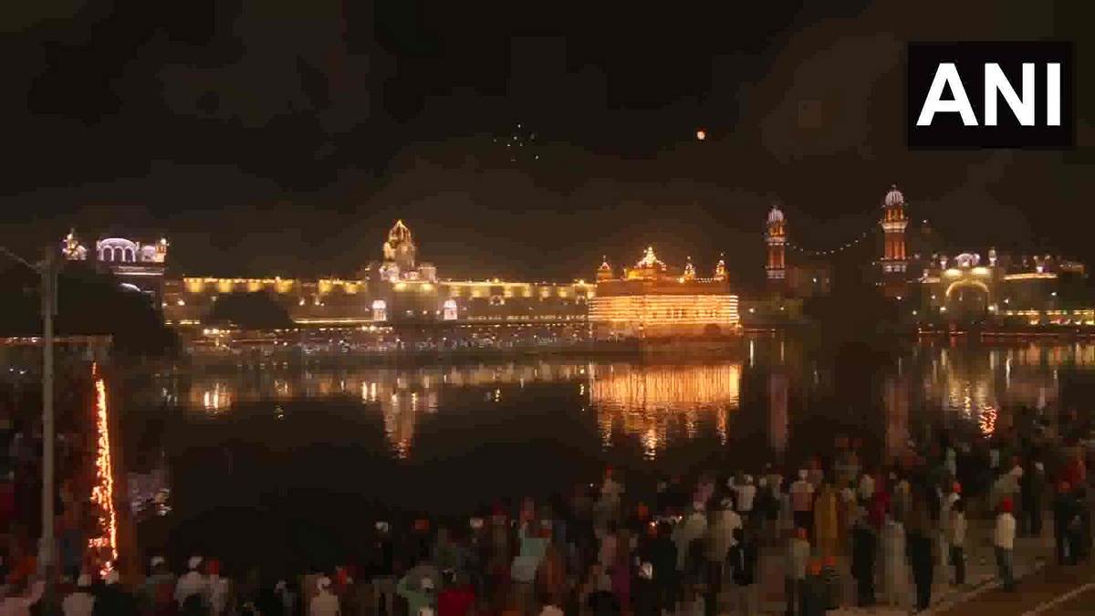 https://www.jagranimages.com/images/newimg/08112022/08_11_2022-guru_purab6_23191039.jpg