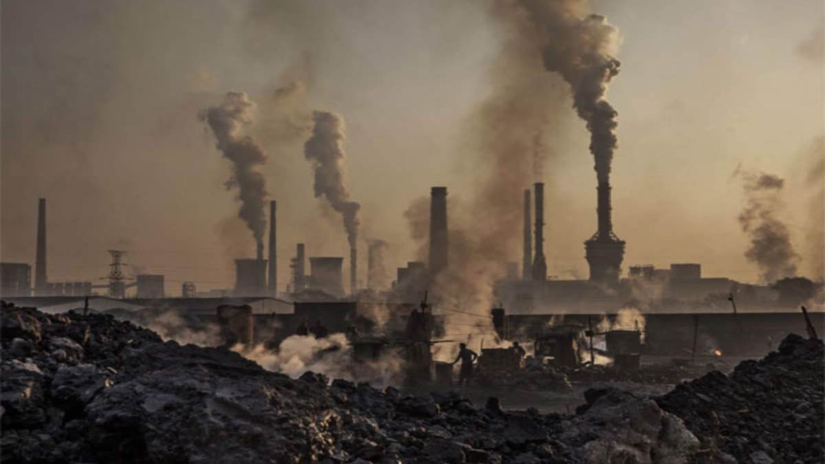 https://www.jagranimages.com/images/newimg/08112022/08_11_2022-industrial_emissions_23188017_23189911_101245482.jpg