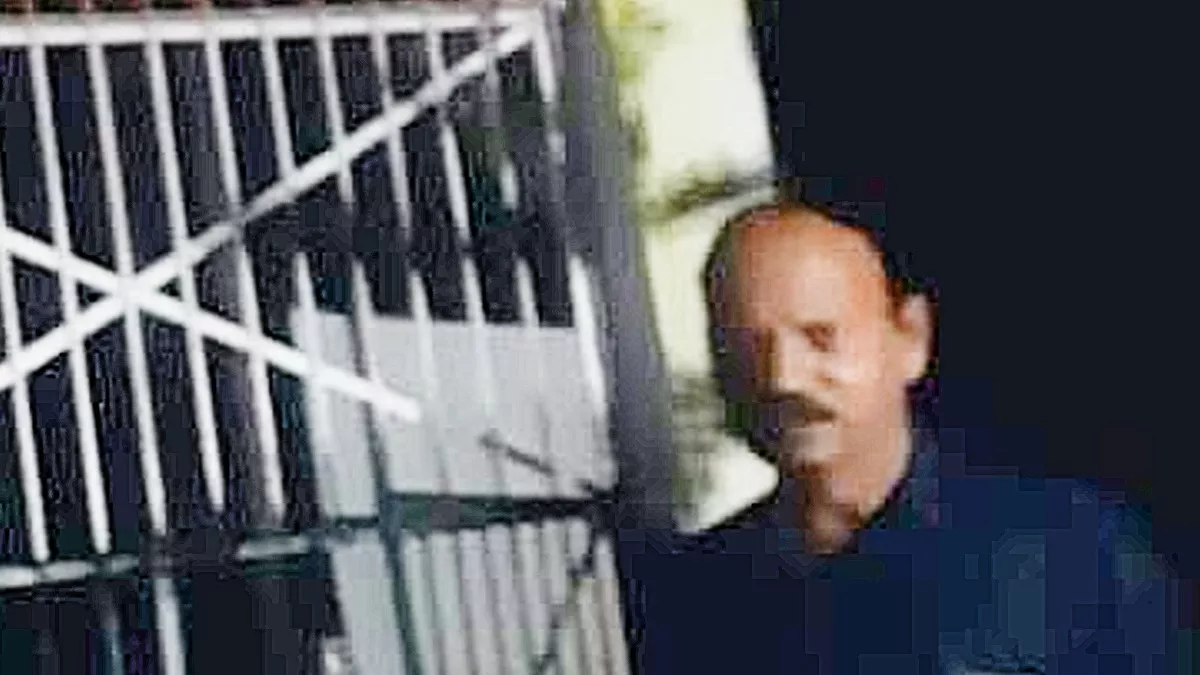 जेल की अंधेरी कोठरी में हवलदार और महिला कक्षपाल के बीच रोमांस, बिहार के कटिहार से वायरल हुआ वीडियो - The romance between the constable and the lady roomkeeper in the dark