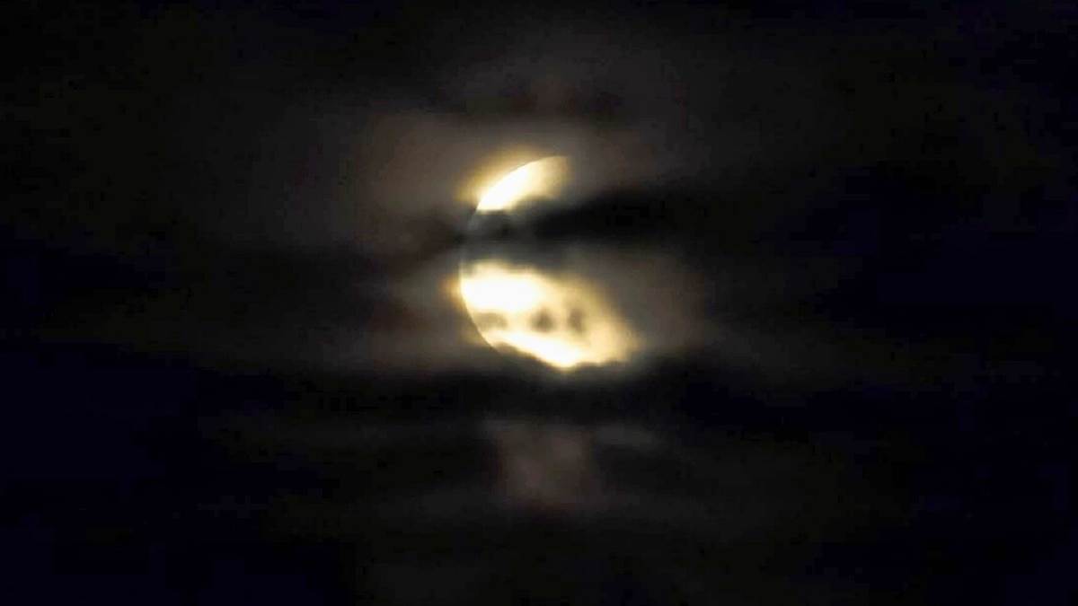 https://www.jagranimages.com/images/newimg/08112022/08_11_2022-lunar_eclips_2022_23191004.jpg
