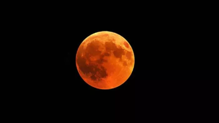 lunar eclipse 2022 India: वर्ष 2022 का आखिरी चंद्र ग्रहण आज, शुरु हुआ सूतक काल