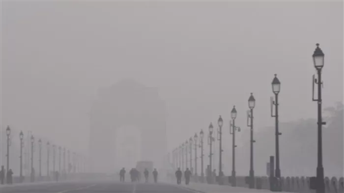 Noida Pollution: नोएडा में पीएम-10 प्रदूषक कणों का स्तर-333 माइक्रोग्राम प्रति घनमीटर रहा।