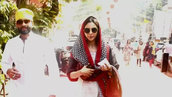 Jackky Bhagnani, Rakul Preet Singh, Guru Nanak