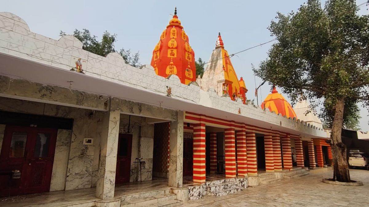 https://www.jagranimages.com/images/newimg/08112022/08_11_2022-temple_in_baghpat_23191047.jpg