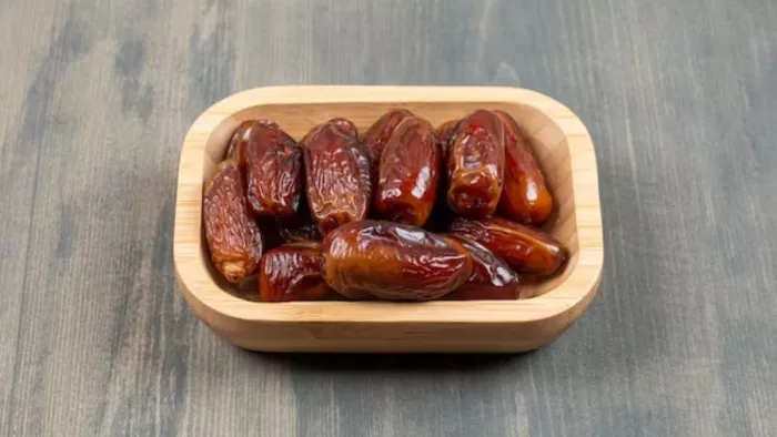 Dates Health Benefits: खजूर खाने के क्या फायदे हैं