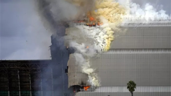 Fire In Southern California: दक्षिणी कैलिफोर्निया में लगी भीषण आग