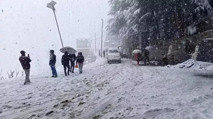 कश्मीर में आज से हिमपात के आसार। फाइल फोटो
