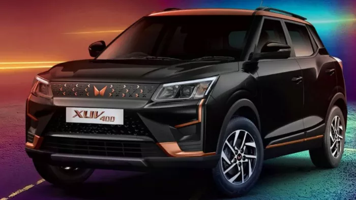 Mahindra की ओर से 3 लाख रुपये तक की छूट दी जा रही है।