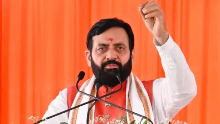 Haryana के मुख्यमंत्री नायब सैनी ने गुरु पूर्णिमा के अवसर पर मोहनदास आश्रम में पूजा-अर्चना की 3 खुशखबरी: CM नायब सैनी का बड़ा एलान, दो लाख लोगों को जल्द मिलेंगे सौ-सौ गज के प्लॉट, मकान बनाने के लिए पैसे भी मिलेंगे - Good news Big announcement CM Nayab singh