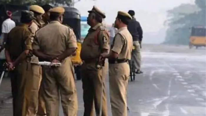 बम की धमकी को लेकर पुलिस बरत रही सतर्कता।- सांकेतिक तस्वीर