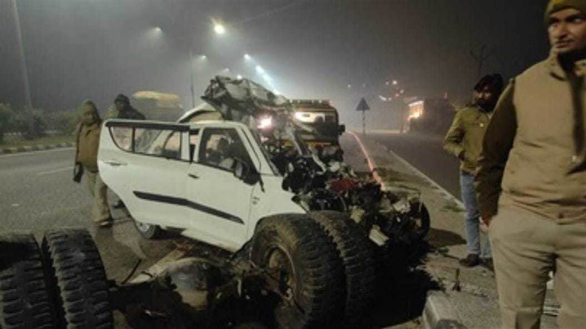 a car crashed into a dcm truck parked outside a restaurant on the highway in shamli killing four friends