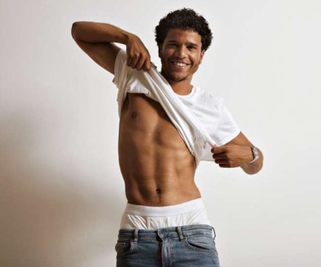 https://www.jagranimages.com/images/newimg/08122020/08_12_2020-show_muscles_21145321.jpg