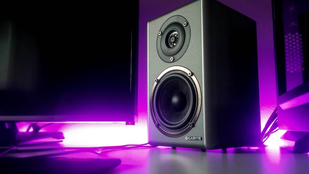 https://www.jagranimages.com/images/newimg/08122022/08_12_2022-best_jbl_home_theatre_in_india_23249583.jpg