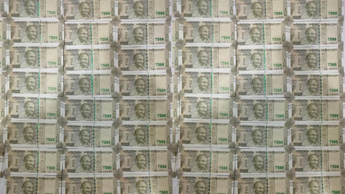 ncr delhi fake currency of delhi police special cell busted fake currency smugglers 2 arrested