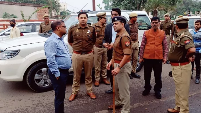 Gorakhpur news: युवती ने गोरखपुर पुलिस से लगाई खुद को बचाने के लिए गुहार