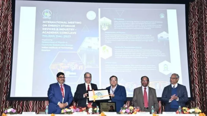 भारत को आत्मनिर्भर बनाने को लिथियम बैटरी के विकल्प पर दिया जोर