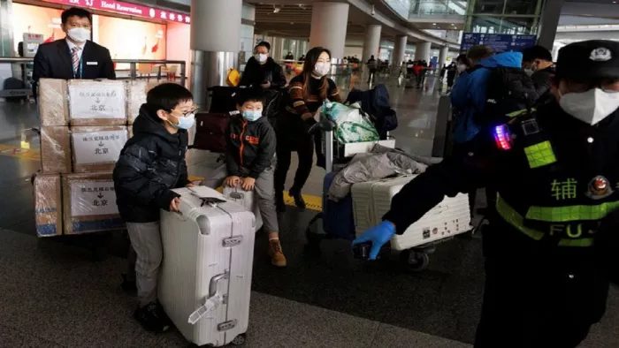 Covid-19 In China: कोरोना संक्रमण की रफ्तार के बीच चीन ने फिर खोली अपनी सीमा (फोटो रायटर)