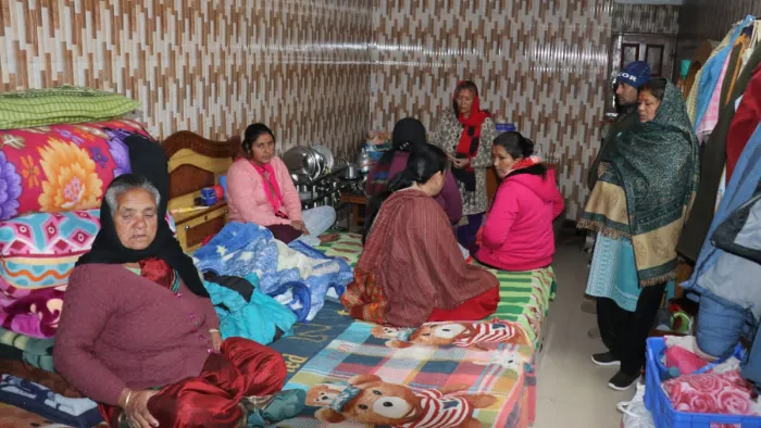 Joshimath: संकटग्रस्त परिवारों की सुरक्षा के लिए युद्ध स्तर पर काम