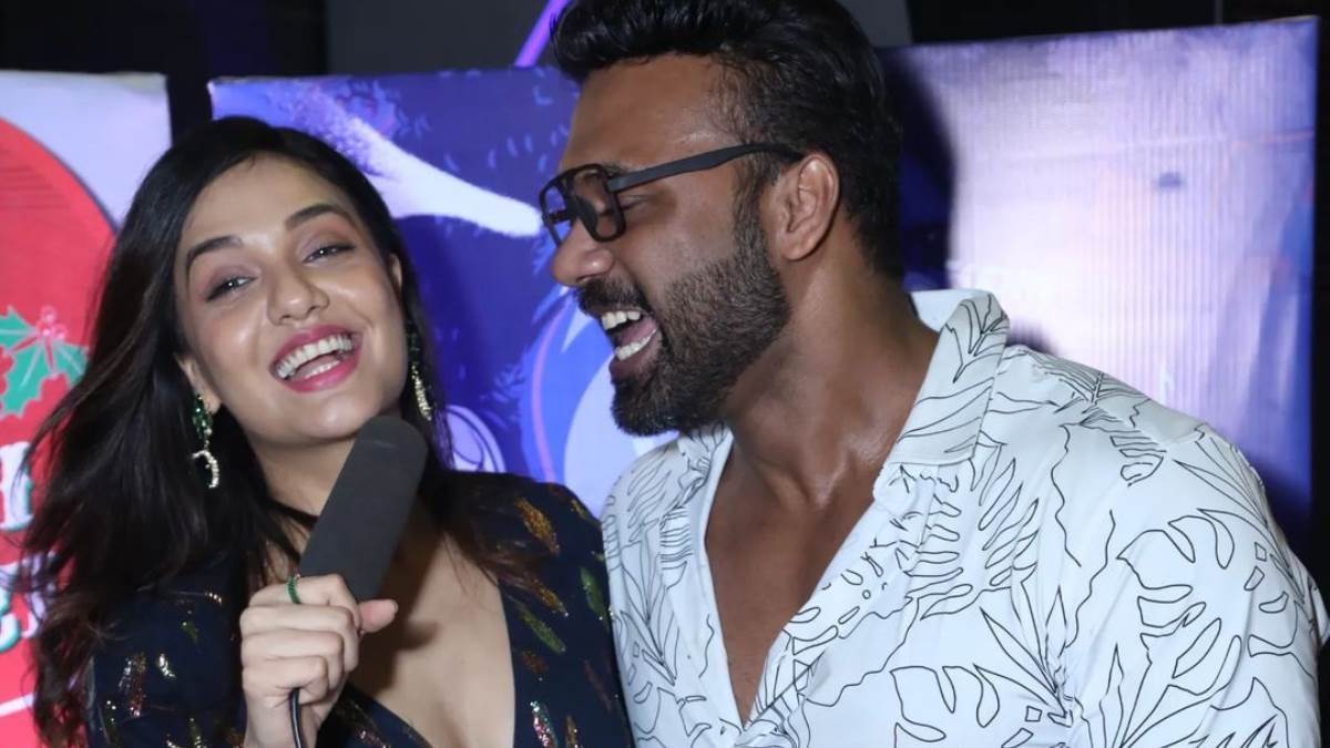 https://www.jagranimages.com/images/newimg/09012024/09_01_2024-divya_aggarwal_23625238.jpg