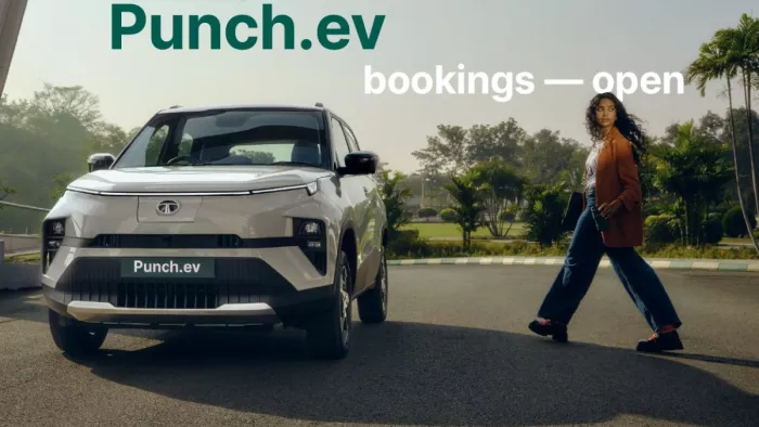 Tata Punch EV को इन वेरिएंट्स और कलर ऑप्शन के साथ खरीदा जा सकता है।