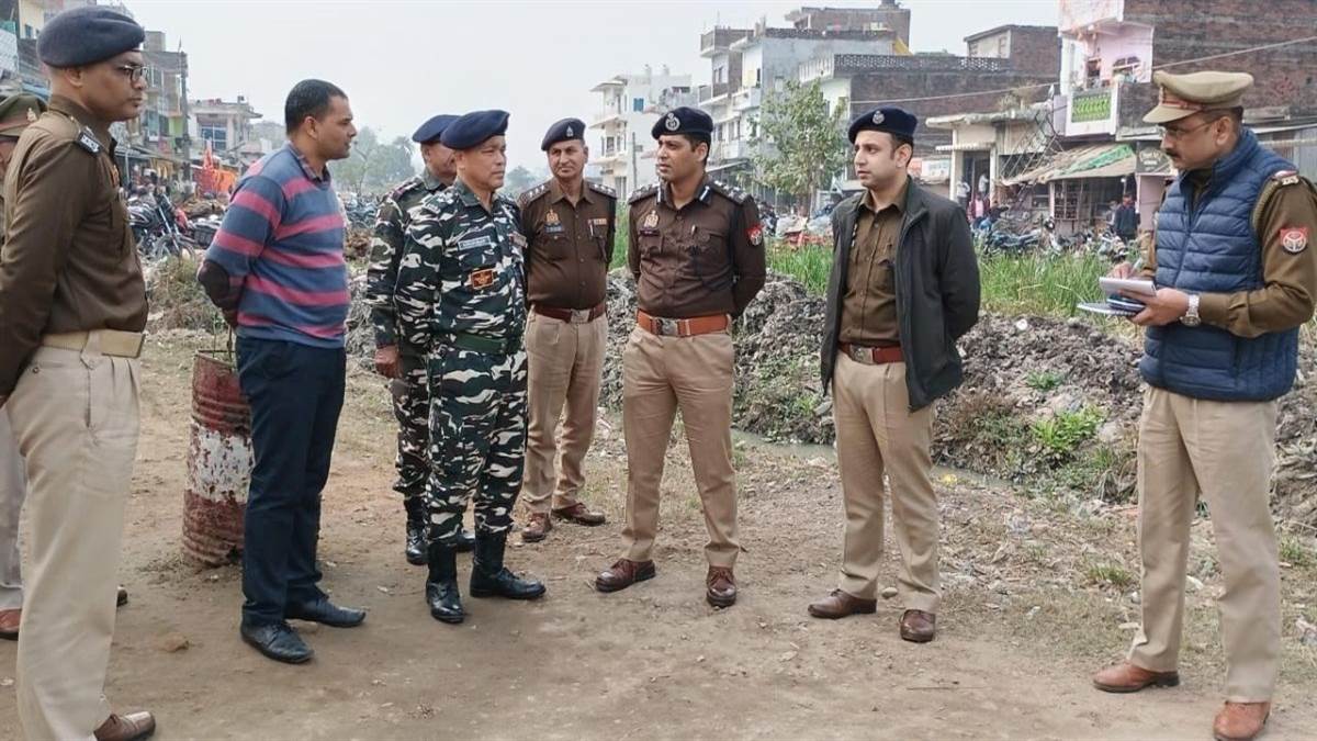 heightened police patrols at khunuwa and badhni borders to curb illegal activities