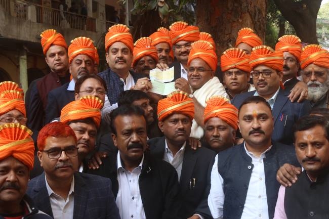 मंदिर आंदोलन में सक्रिय रहे पति की याद में सौंपी समर्पण निधि